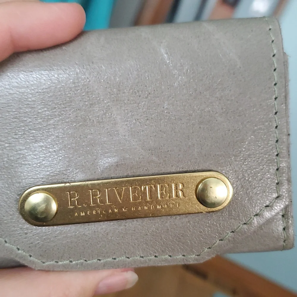 R. Riveter American Handmade‎ Leather Wallet